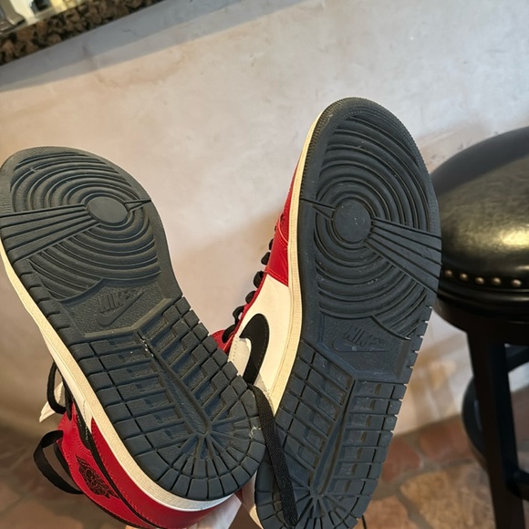 Air Jordan Red/Black 8.5 - Picture 3 of 3